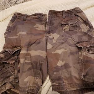 Gap camouflage shorts